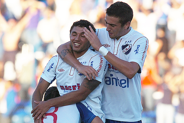 Richard Porta, Tabaré Viudez y Matías Vecino, los goles del triunfo de Nacional por 3:1 sobre Danubio, el más amplio en el Gran Parque Central. 