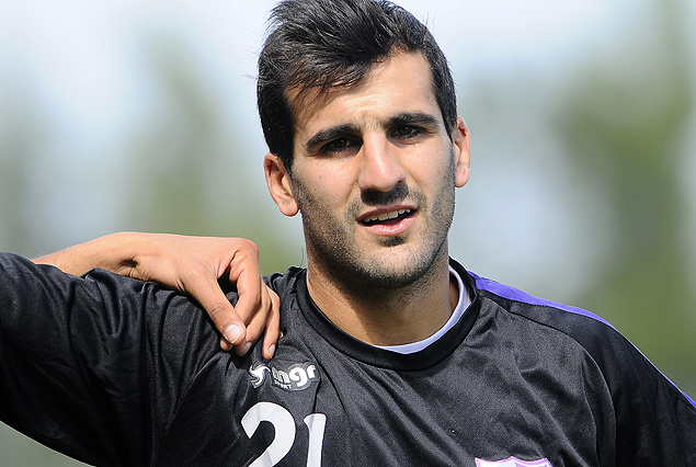 Rodrigo Rojo es observado, porque sufrió una "paralítica" en un muslo. 