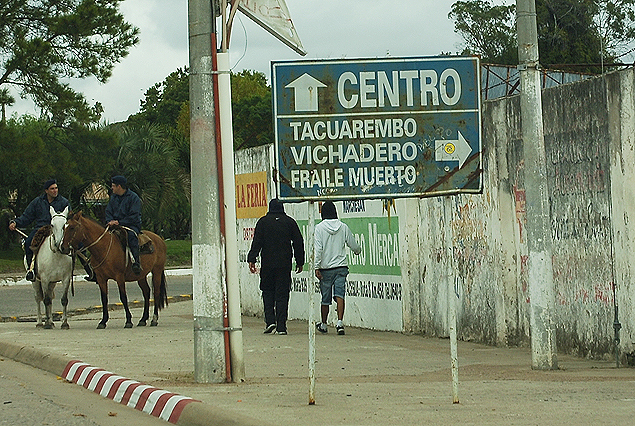 Las lluvias que caían a la hora del entrenamiento, motivaron  debiera suspenderse el entrenamiento de los arachanes.