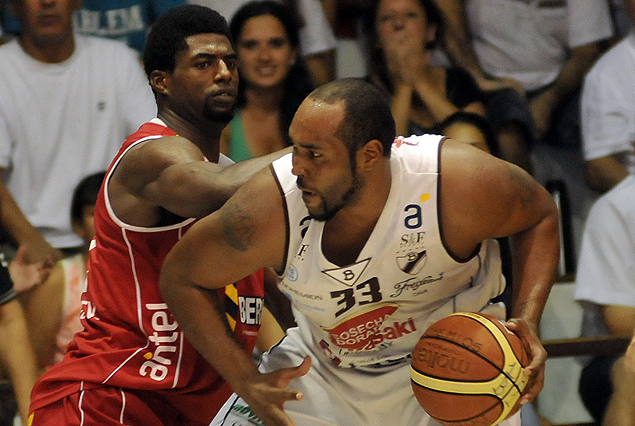 Bohemios 84:74 Trouville