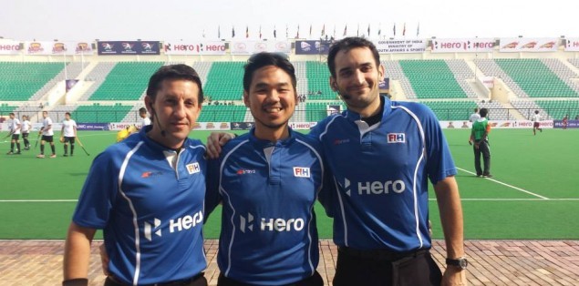 A la izquierda Daniel López Ramos, el árbitro con más recorrido a nivel internacional.