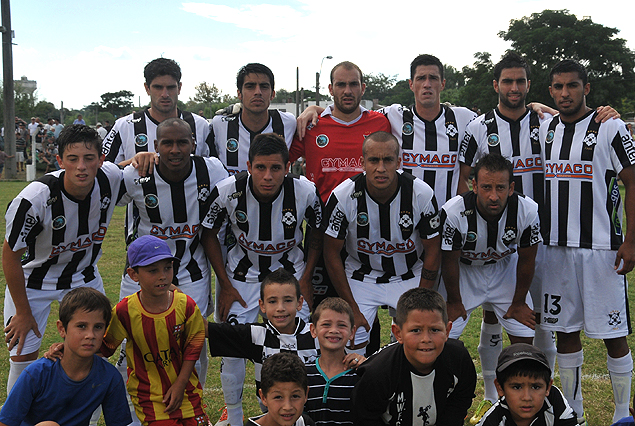 Equipo de Wanderers, revelación del Uruguayo 2013-2014. Es líder con Fénix del Clausura. Está tercero en la tabla anual. Y es el equipo mas goleador del Campeonato.