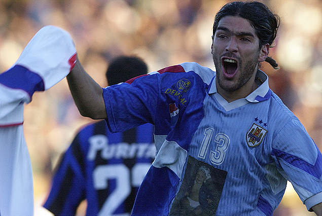 Fue el 13 de abril, del 2006. Sebastián Abreu, se llena la boca de gol. Marcó para el 1:0 final en el único juego disputado allí, en la nueva modalidad del Campeonato Uruguayo.