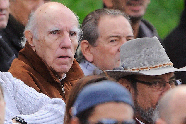El Dr. José Luis Corbo, ex presidente de la AUF y de Rampla Juniors, acompañó a los rojiverdes en el Palermo. 