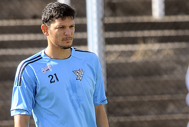 Eduardo Mieres sufrió' luxación de clavícula y tendrá para seis semanas de recuperación.