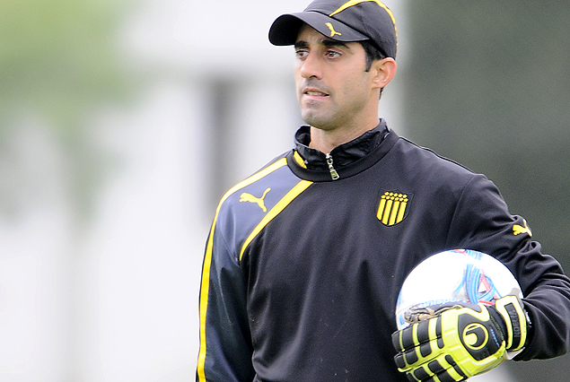 Fernando González se sumó al cuerpo técnico de Racing como entrenador de arqueros. 