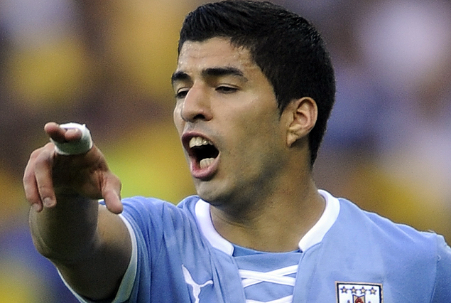 Luis Suárez en notable raid goleador en la Premier.