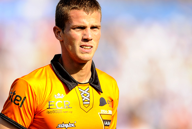 Maximiliano Pereiro está suspendido por cinco amarillas.