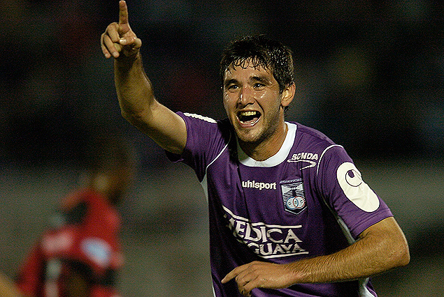 El "Chino" Alvaro Navarro, el 2 de mayo del 2007, cuando le marcó 2 goles al Flamengo en el 3:0 final.