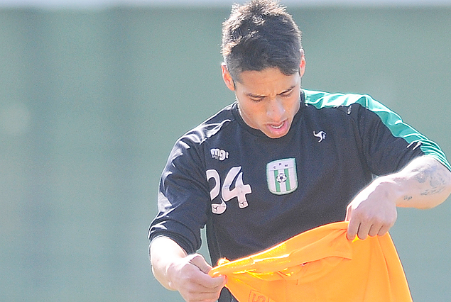 Jesús Trindade, tiene chances de jugar como titular frente a Defensor Sporting. 