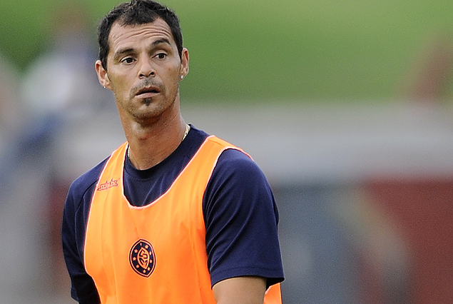 Adrián Romero con distensión, difícil llegue al partido con Cerro Largo.