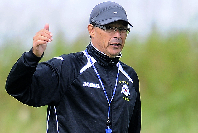 Alfredo Arias, entrenador de Wanderers.