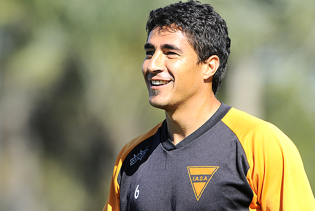 Antonio Fernández con posibilidades de ser titular en Sud América. .