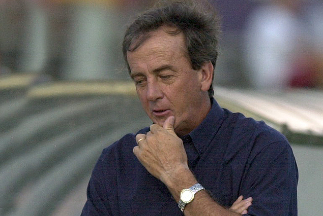 Juan Ahuntchain, hoy coordinador general de las formativas en Peñarol, era el entrenador violeta, cuando Defensor Sporting le ganó a la Universidad de Chile, en 1996 aquí.