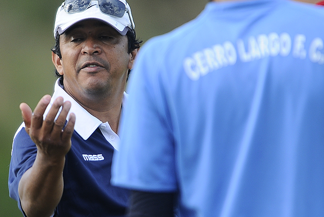 Danielo Núñez arma el equipo el viernes cuando se entrene en el Estadio Ubilla. 