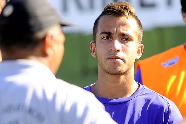 El juvenil Franco Acosta tiene posibilidades de ingresar en los once.