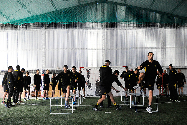 Peñarol empezó el martes en un gimnasio del Km 21 de la Ruta 8 y el segundo entrenamiento será en el Club Naval