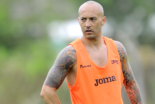 Javier Chevantón pronto para estar desde el vamos. 