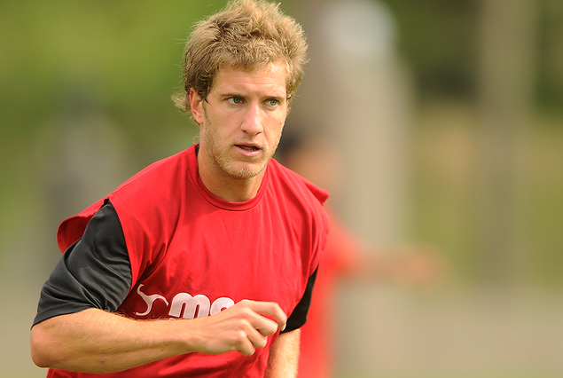 Federico Laens al ataque en El Tanque Sisley.