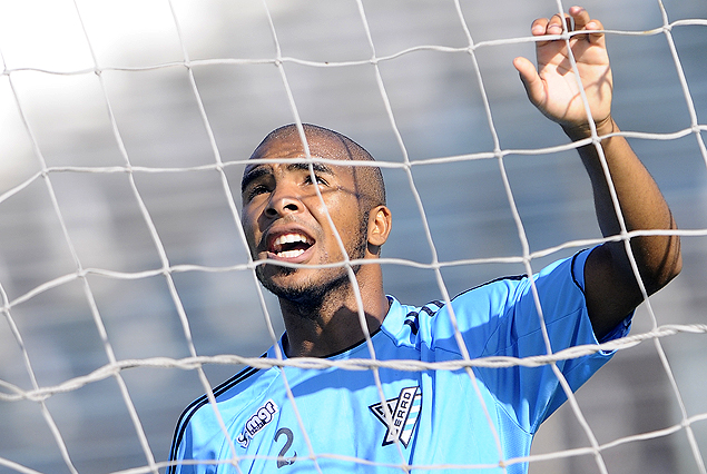 Maximiliano Pereira es el cambio en el fondo de Cerro. 