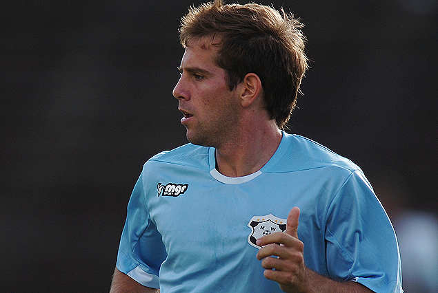 Diego Riolfo será el encargado de ingresar por Matías Santos lesionado.