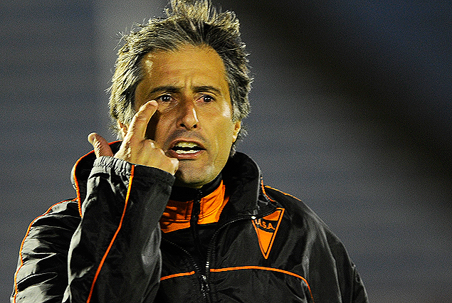 Alejandro Apud, el entrenador buzón, y los puntos que faltan para entrar en zona de tranquilidad. 