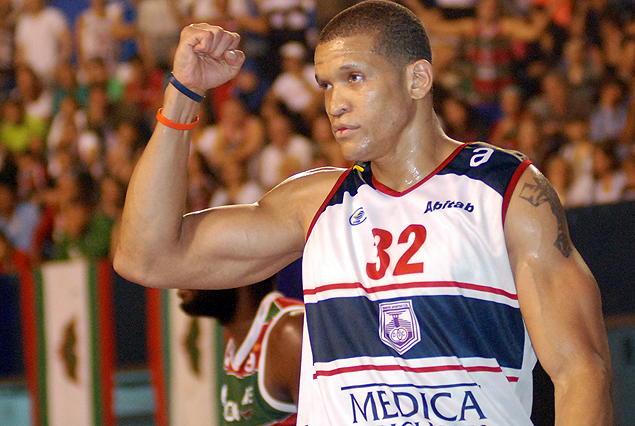 El panameño Ruben Garcés figura en Defensor Sporting.