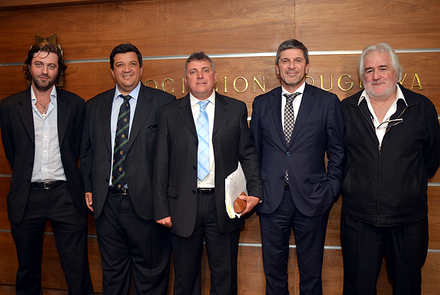 El nuevo Consejo Ejecutivo de la AUF. Ignacio Alonso, Jorge Barrera, Wilmer Valdez, Alejandro Balbi y Roberto Pastoriza.
