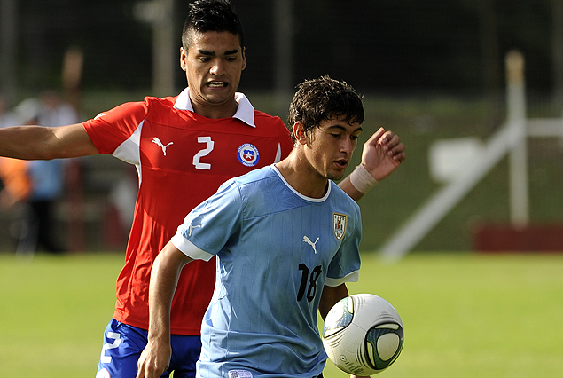 Uruguay y Chile juegan el martes en Maldonado en partido amistoso internacional. 