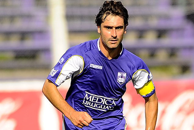 Andrés Fleurquin, pilar de los violetas llega al fin del contrato. Pero se nos asegura, seguirá en el club.