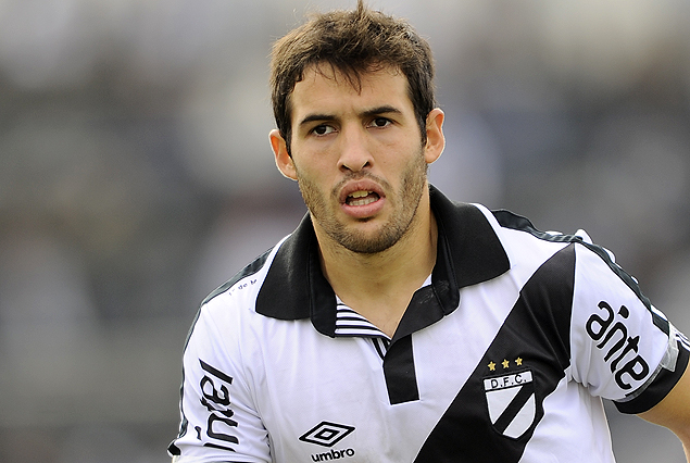 Camilo Mayada en la definición del Campeonato Uruguayo con la camiseta de la Franja.