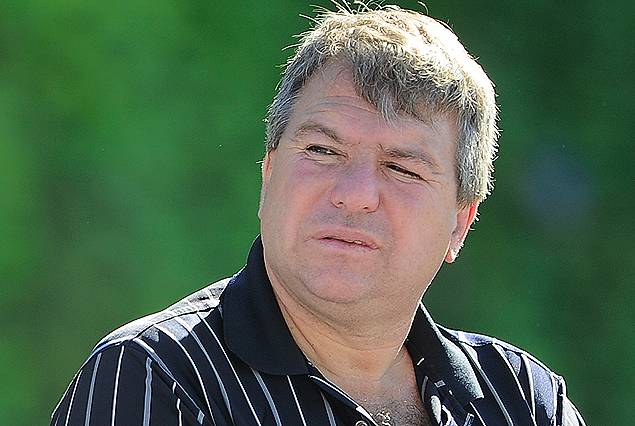 Alvaro Chijane Presidente de Fénix, está en Europa con su hermano y gerenciados del club Jorge, cerrando el pase de un futbolista del club que emigrará.