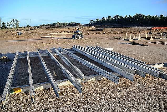 El Estadio de Peñarol esta´en construcción, sigue con el movimiento de tierra en la cancha y a fin de mes llegará la etapa de los pilotes.