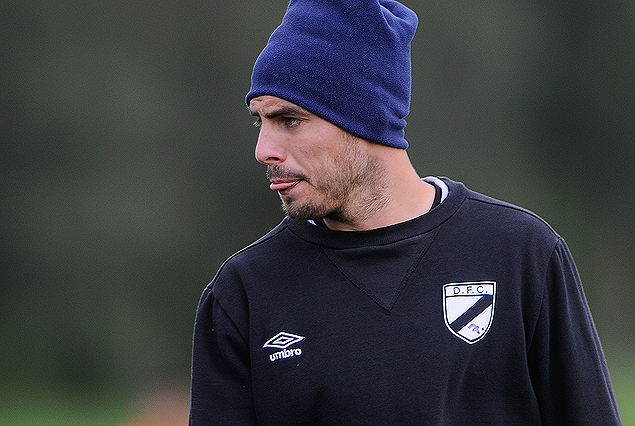 Bruno Fornaroli en el ataque de Danubio, en otra definición del Campeonato Uruguayo, esta vez con la Franja. 