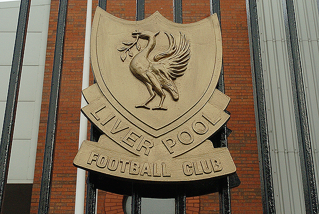 Aquí se jugó Liverpool-Newcastle donde Luis Suárez fue lesionado.