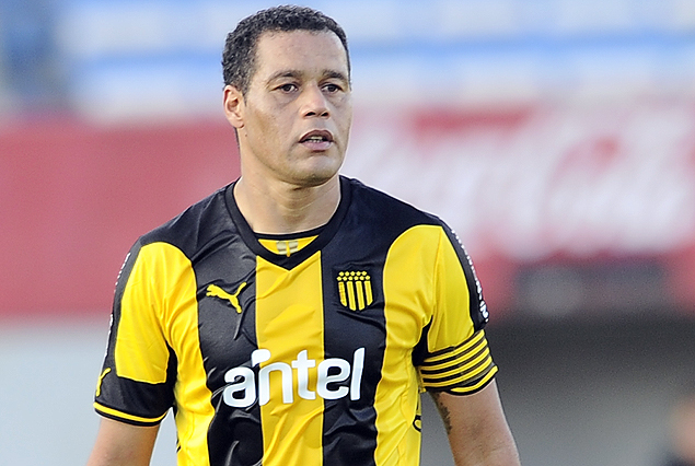 Darío Rodríguez con la camiseta de Peñarol en el último partido con Cerro Largo.