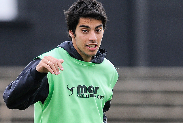 Gastón Rodríguez en el ataque de Wanderers perfilado para la primera final.