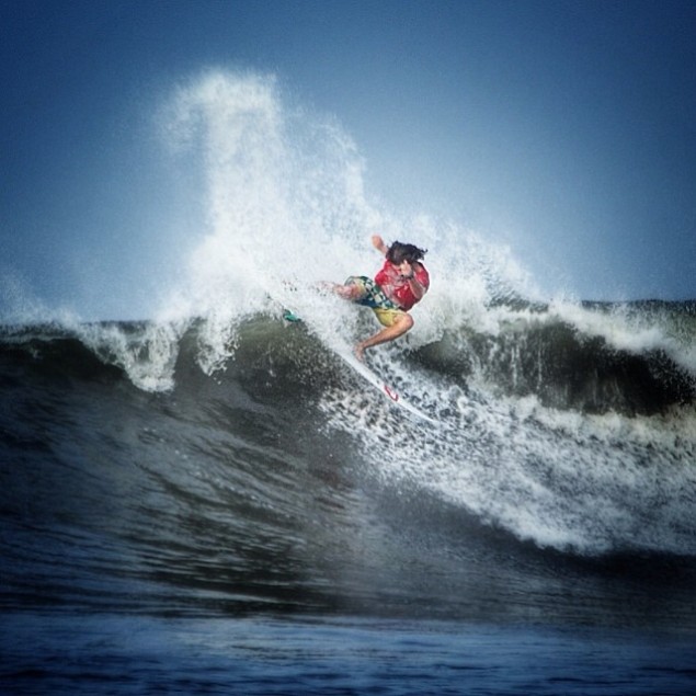 Santiago Madrid no pudo. Ahora entrenará en Costa Rica por varios meses.