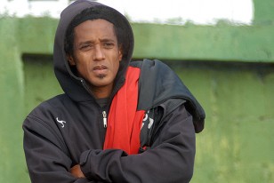 Cafu Barbosa de la cancha a la Tribuna visitante.