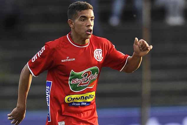 David Terans, uno de los jugadores con contrato que no vence a Rentistas.