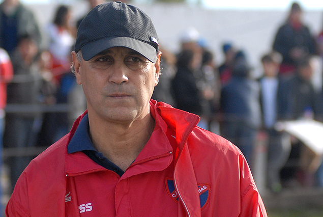 Edgardo Arias dirigirá a Atenas de San Carlos en primera división.