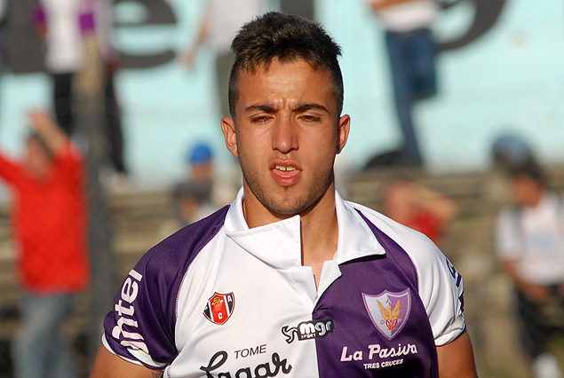 Franco Acosta, el delantero goleador de los de Capurro fue negociado a un grupo europeo, los papeles aún no se firmaron y resta saber si se queda hasta enero o se va ya.
