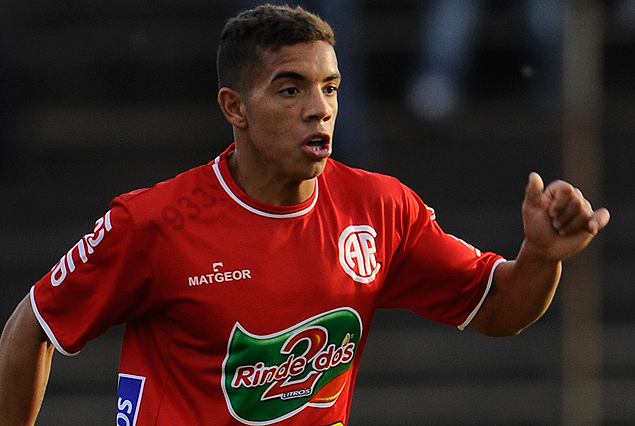 Rentistas procura asegurarse los servicios del goleador David Terans, que queda libre con la firma de un nuevo contrato.