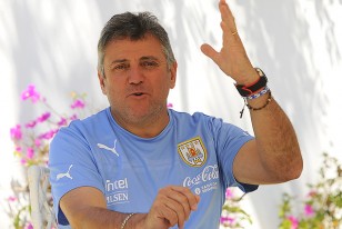 El Esc. Valdéz cuando rememora su etapa de relator de fútbol.