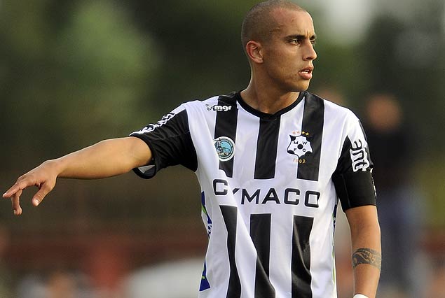 Guzmán Pereira sería el primer bohemio en emigrar. Lo quieren de Argentina y Chile.