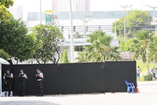 Así está el ingreso al Hotel Marina Park. Cerrado a cal y canto, sólo puede ser sorteado por los hinchas y periodistas que están alojados en el hotel e identificados con una pulsera.