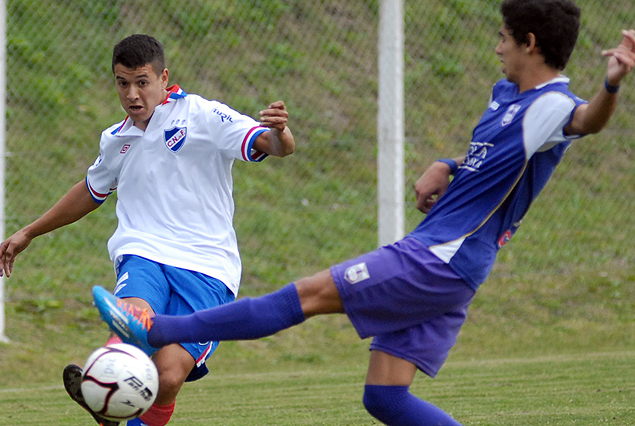 En cuarta división Defensor Sporting goleó 5:0 a Nacional.