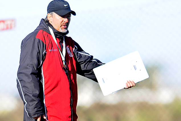 Adolfo Barán, entrenador de Rentistas.