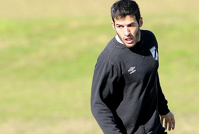 Camilo Mayada juega el sábado en Danubio el amistoso ante Racing.