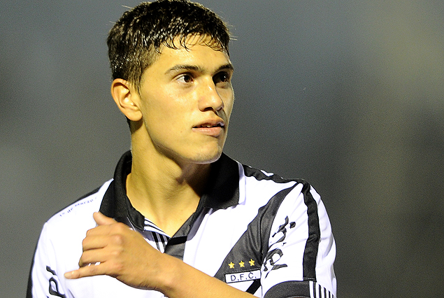 Emiliano Velázquez termina su contrato el 31 y viaja a Europa.